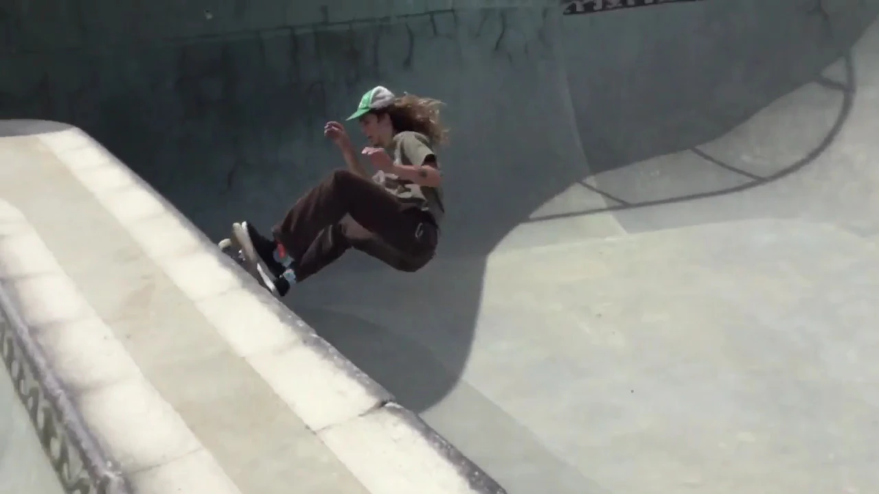 Malachi ollies death gap Santa Cruz bowl skateboarding mike fox skate park