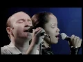 Download Lagu Phil Collins \u0026 Bridgette Bryant - Separate Lives (Live in Berlin)