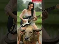 Download Lagu viral cewek cantik main gitar di kebun Russia #shorts #shortsviral #shortsfeed #musikhiburan