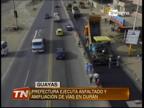 Prefectura ejecuta asfaltado y ampliación de vías en Durán