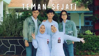 Download Hivi - Teman Sejati (cover) by Sarah, Adam, Maghfira, Rizki, Ilham MP3