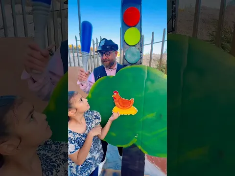 الاحمر خطا الاخضر صحيح الدجاجه تاكل الدره 🐔🌽 #funny #comedy
