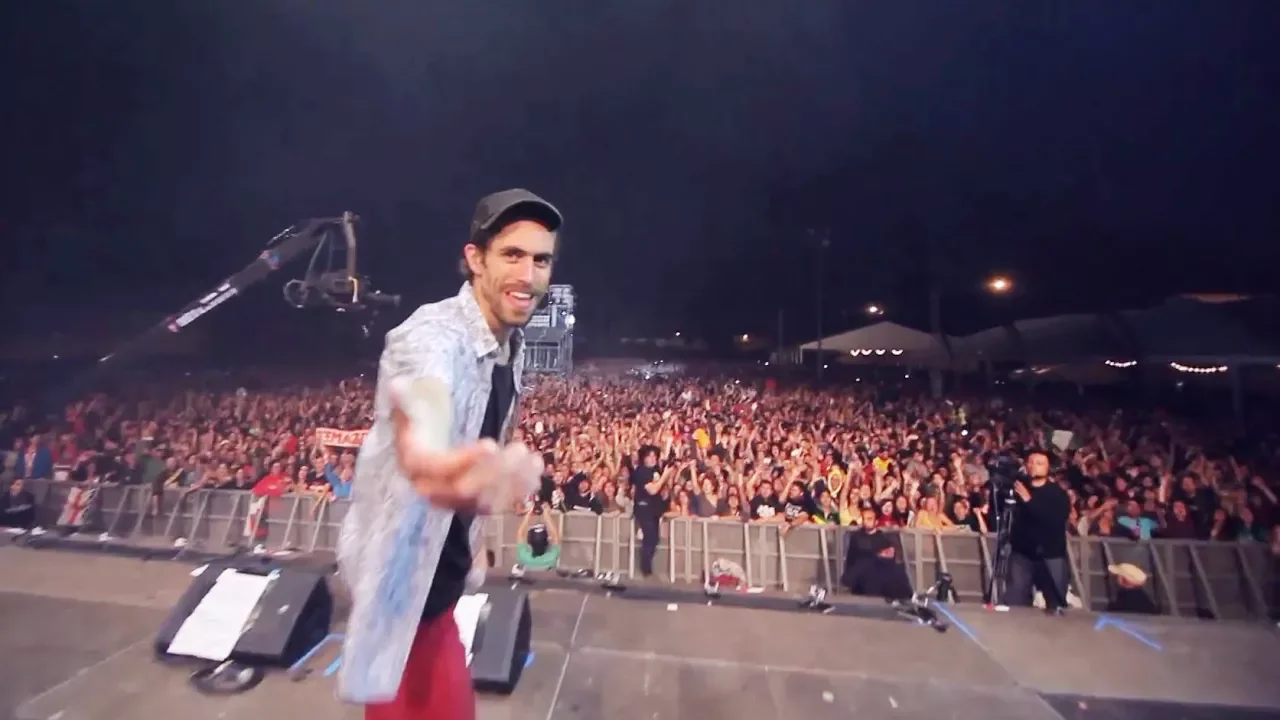 Bongo Botrako - Todos los días sale el sol (Live Oficial) Bongo Botrako - Todos los días sale el sol (Live Oficial)