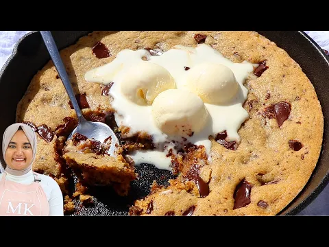 The gooey, warm cookie pizza you didn't know you needed! PIZOOKIE recipe