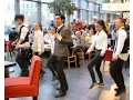 Download Lagu Amir \u0026 Aida - a flashmob proposal, Stockholm Sweden