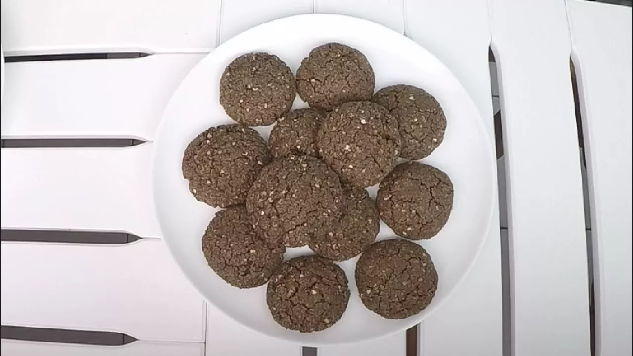 COOKIES DE CACAU RECEITA FÁCIL