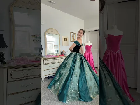 Anna’s coronation dress!