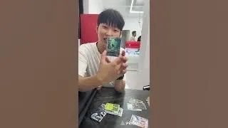밥까지 굶으며 포켓몬 카드깡하는 내동생...