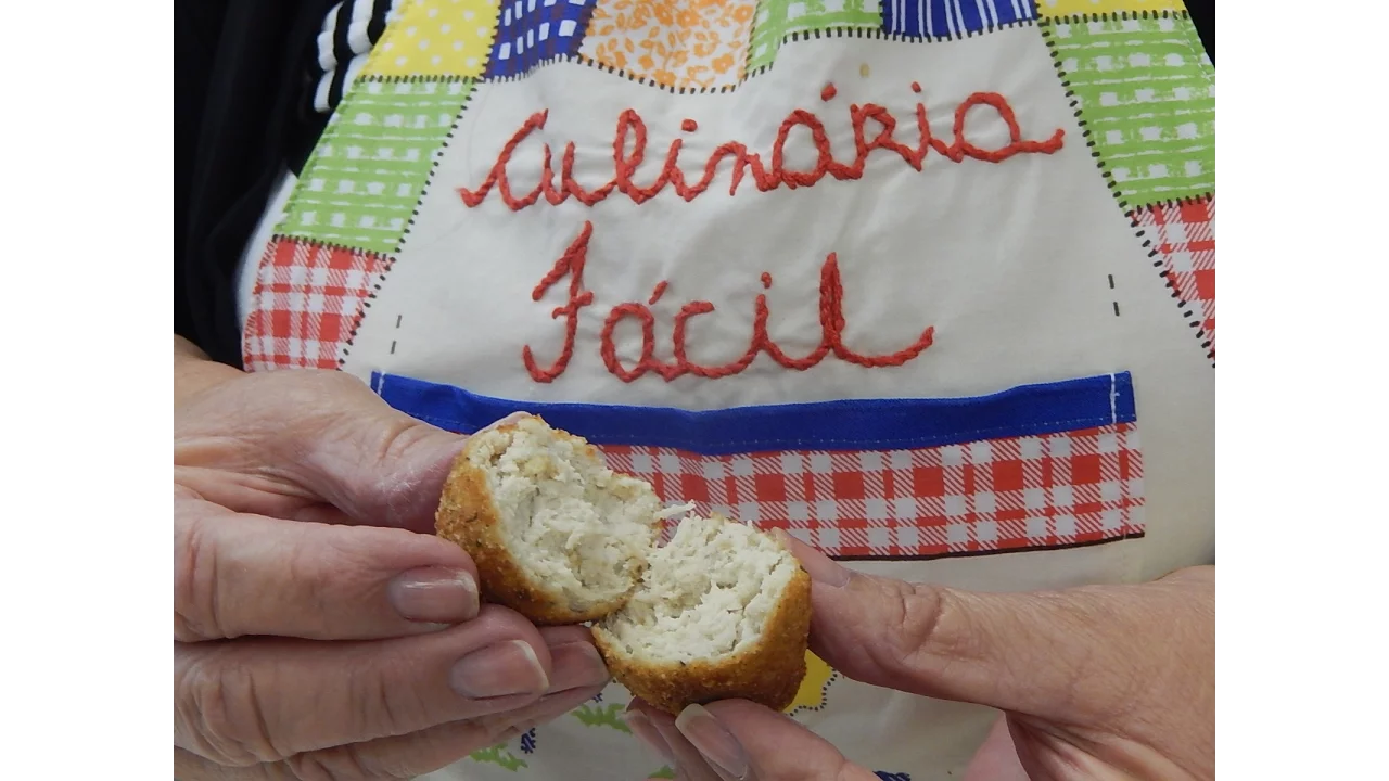 COXINHA DE FRANGO SEM FARINHA DE TRIGO, SIMPLESMENTE DELICIOSA!