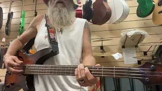  smooth criminal super easy bass lesson michael jackson intro u0026 verse guitar teacher wayne sorbelli