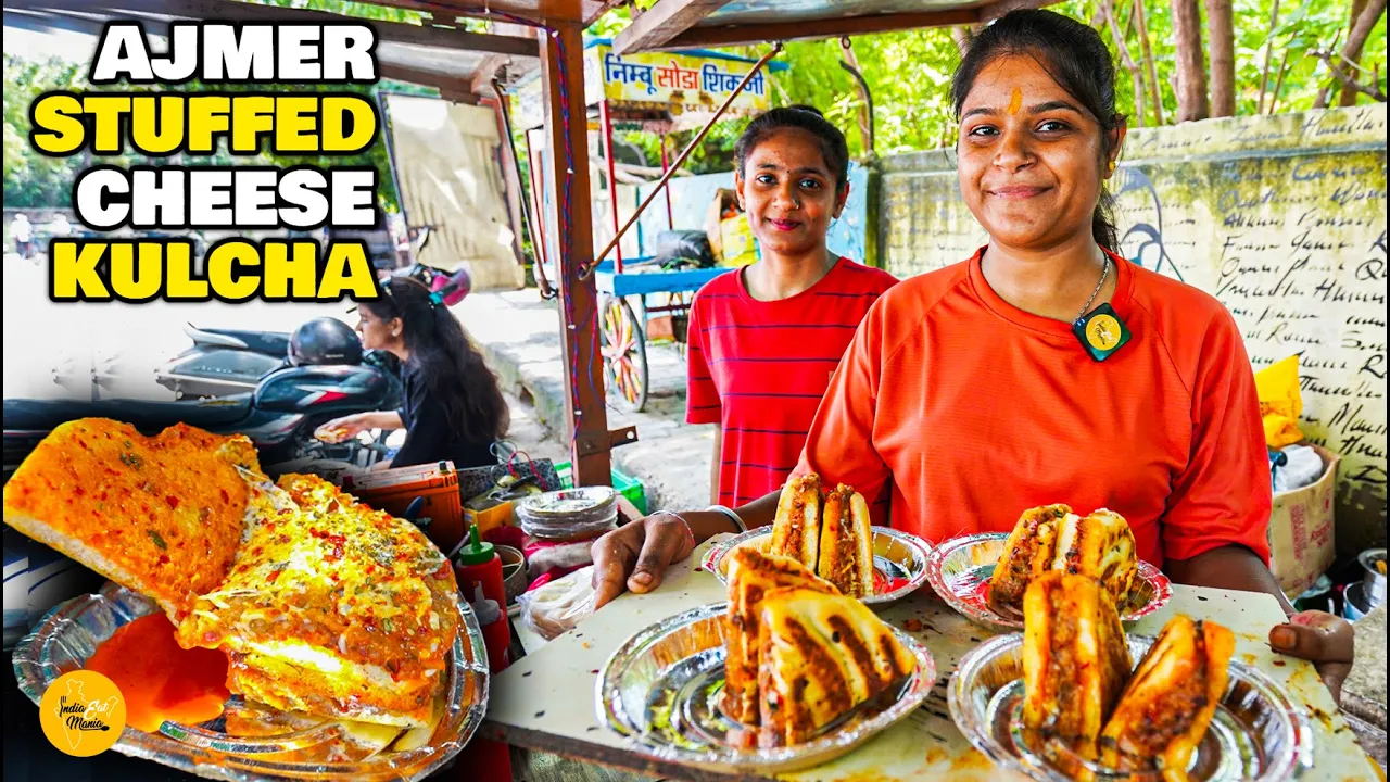 Ajmer Two Hardworking Sisters Selling Punjabi Style Cheese Masala Kulcha Rs. 50/- Only l Ajmer Food