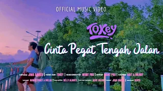 Download Tokey Band - Cinta Pegat Tengah Jalan (Official Music Video) MP3