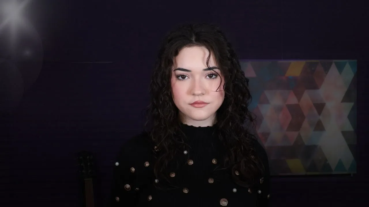Miley Cyrus - End of the World (Acoustic Cover | Emotional Female Vocal Version) Miley Cyrus - End of the World (Acoustic Cover | Emotional Female Vocal Version)