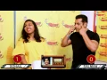 Download Lagu Salman Khan \u0026 Sohail Khan Play Pehchan Kaun | Tubelight | RJ Prerna | Radio Mirchi