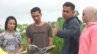 because of walking the young boss was laughed at by his friend who went on a mega pro scoopy 