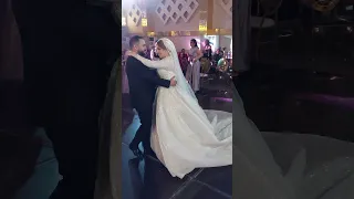 ده وجودك بيطمنى دندنها