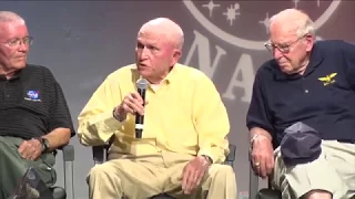 Download Frank Borman and Jim Lovell discuss the Christmas 1968 Genesis Reading MP3