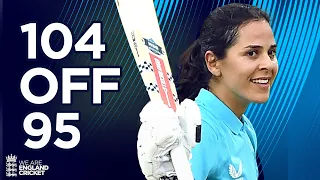 11 Boundaries & 109.47 Strike Rate | Maia Bouchier Stars With The Bat