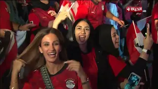 حمادة هلال يشعل منطقة المشجعين بالعاصمة الجديدة بعد صعود منتخب مصر ل دور ال      من كأس العالم     دندنها