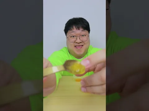 푸딩으로 까부는 친구 참교육하기