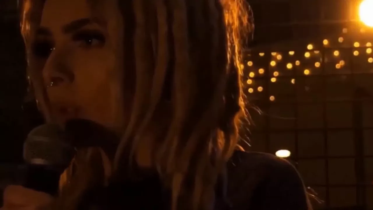 Zhavia   Issues Julia Michaels Cover   The Four 2018