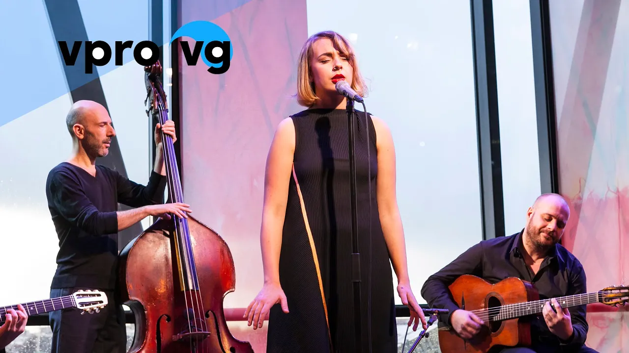 Kim Hoorweg & Robin Nolan Trio - Si Tu Vois Ma Mere (live @Bimhuis Amsterdam) Kim Hoorweg & Robin Nolan Trio - Si Tu Vois Ma Mere (live @Bimhuis Amsterdam)