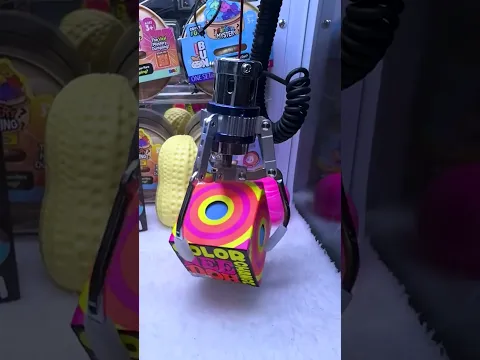 Máquina de garra de squishies viral fuera de servicio: Ep 3 #shorts #arcade #fnaf #squishy #needoh