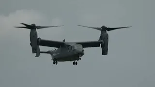 Watch as an USAF CV 22 Osprey transforms from plane to helicopter at RIAT 2023 - 4K