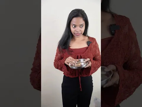 Sister VS Me 😜At snack time 😂 Eating kaju katli #shorts #minkutinku #comedy #funny #ashortaday