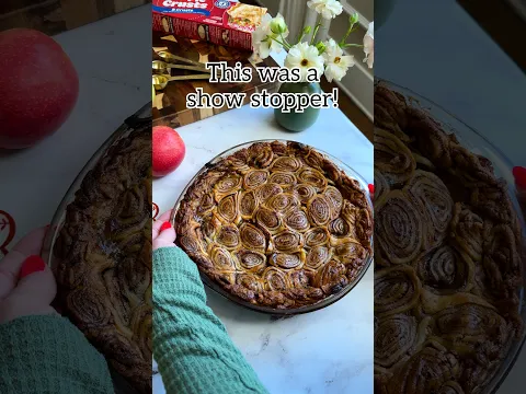 Stunning and Easy Cinnamon roll pie crust! 🥧