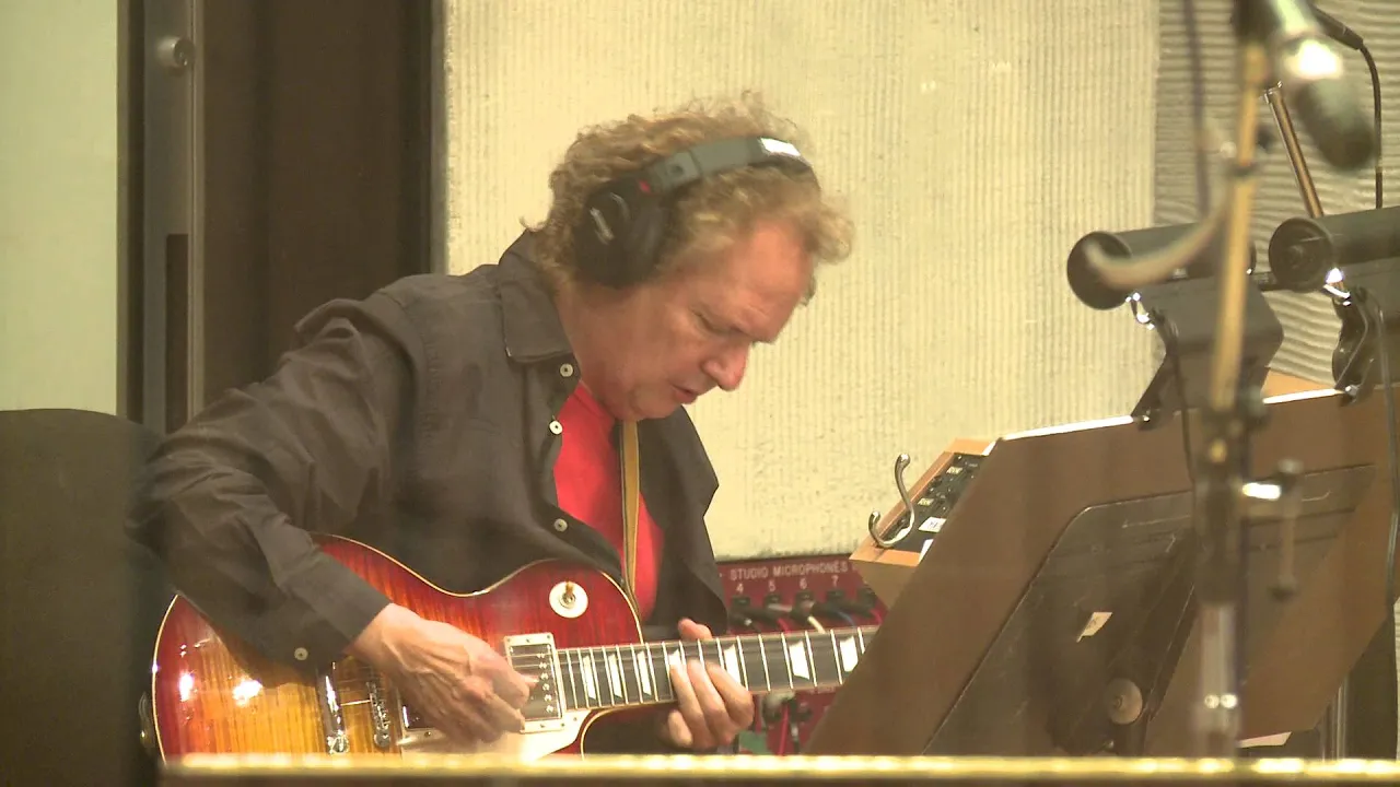 Lee Ritenour - "Maybe Tomorrow"