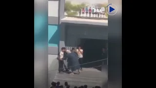 فيديو مثير للجدل يوثق إقدام مديرة مدرسة للأطفال في داريا على ضرب الطلاب بشكل مبرح 