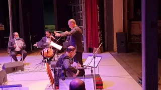 قلبي بيقولي كلام   صولو عود   وليد سلامة   قيادة المايسترو  إيهاب عبد الحميد دندنها