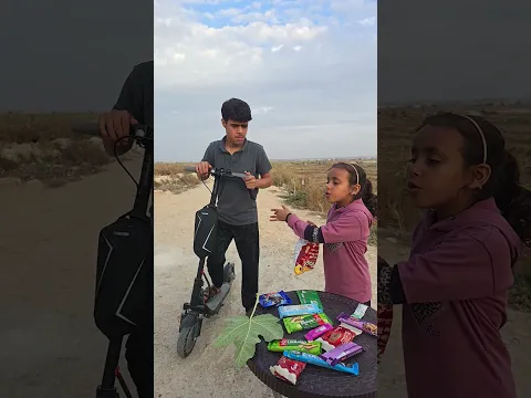 عصبت منو لان اخذ الشي😂😂