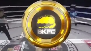 The cage fighter showed her naked breasts to the audience