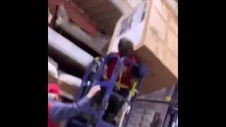 Daily Safety Fails Employee Crushed By Heavy Box at Lowes