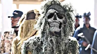 أنا عن فنون القول أغلقت الفما وتركت للرشاش أن يتكلما 