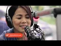 Juris sings "Forevermore" (Side A) LIVE  on Wish 107.5 Bus