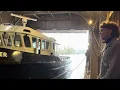 Lagu #111 Na plezierjacht en vrachtschip vaart Wim het droogdok van straalbedrijf in om te gaan dokken 
