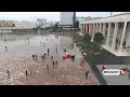 Download Lagu Report TV - Tiranë, në sheshin Skënderbej vendosen 41 stola shumëngjyrësh të stilit vjenez