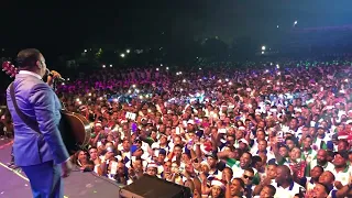 Anthony Santos - NO TE PUEDO OLVIDAR (concierto en vivo)