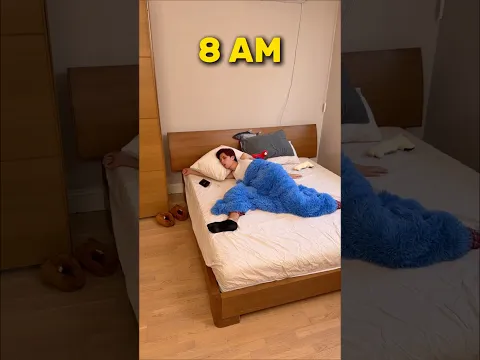 Don’t Scroll before Bed 😂🛌                          (staged scene, all animals are loved and safe)