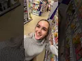 Download Lagu Sophie moet huilen in de supermarkt 😳