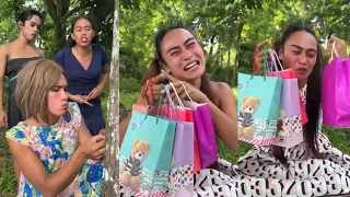 NAMIGAY SI BETY NG MGA REGALO