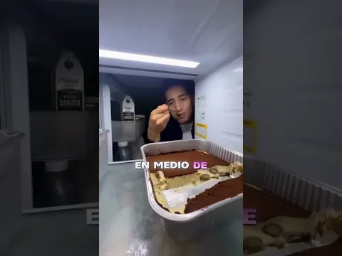 No Pudo Resistirse Al Pastel De Cumpleaños De Su Hermana 🤣😂