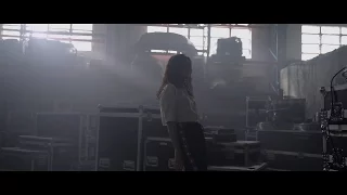 KIANA V - Does She Know ft Curtismith