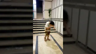 تلشاني علشان بشد في وداني دندنها