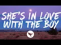 Download Lagu Trisha Yearwood - She's in Love with the Boy (Acoustic) Lyrics - 30th Anniversary