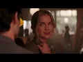 Video di  "You" opening scene (Book Store)