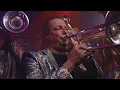 Download Lagu Brass Collab Kampen - Waardeloos (Officiële video)